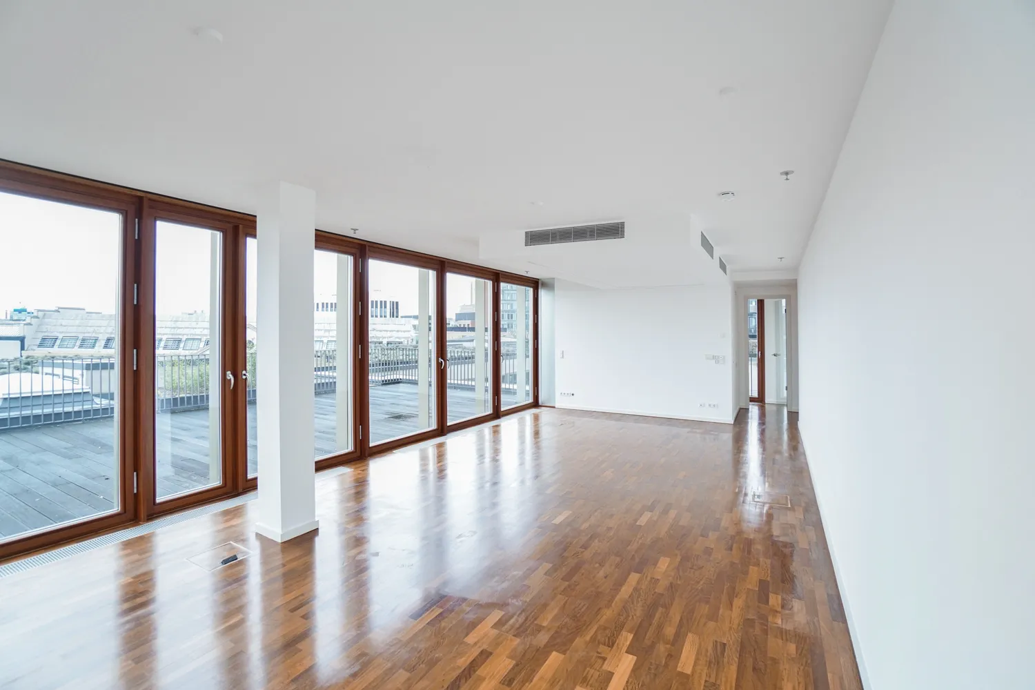 2 room apartment with 153 m² in Berlin – Photo 4