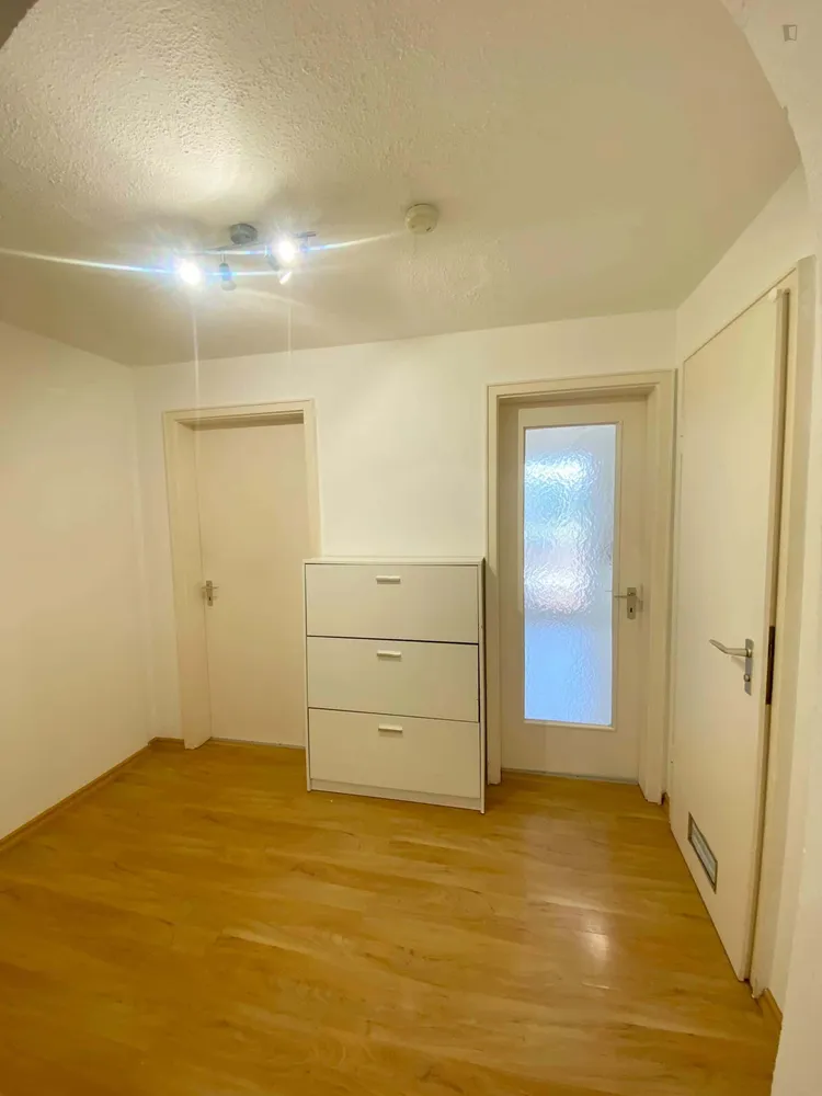 WG-Zimmer mit 15 m² in München – Bild 2