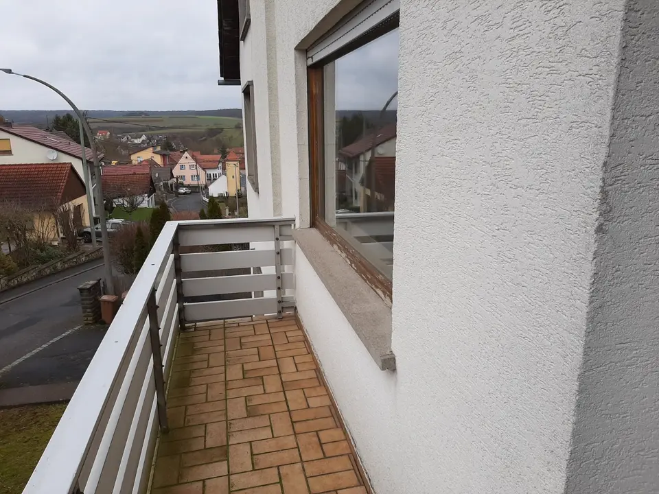 4 Zimmer Wohnung mit 122 m² in Würzburg – Bild 2