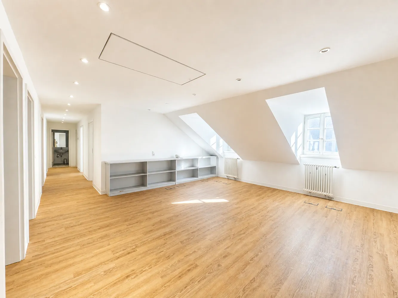 6 Zimmer Wohnung mit 125 m² in Dresden – Bild 1