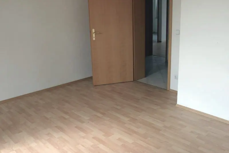 3 Zimmer Wohnung mit 66 m² in Plauen – Bild 6