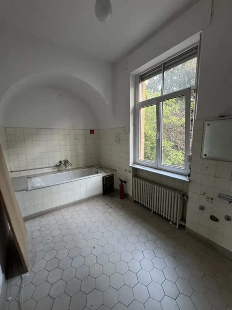 7 Zimmer Wohnung mit 260 m² in Karlsruhe – Bild 4