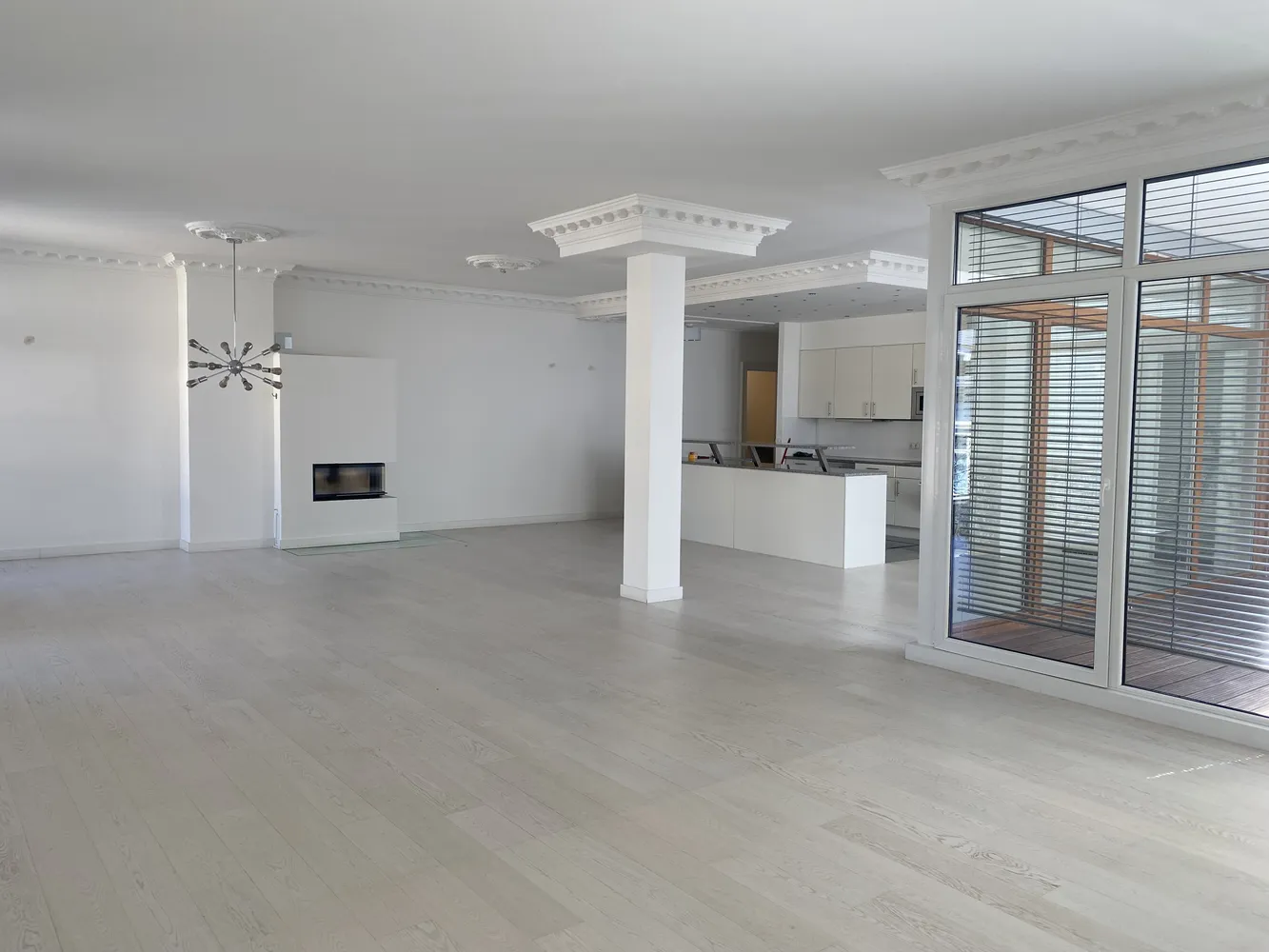 6 Zimmer Wohnung mit 275 m² in Wiesbaden – Bild 2