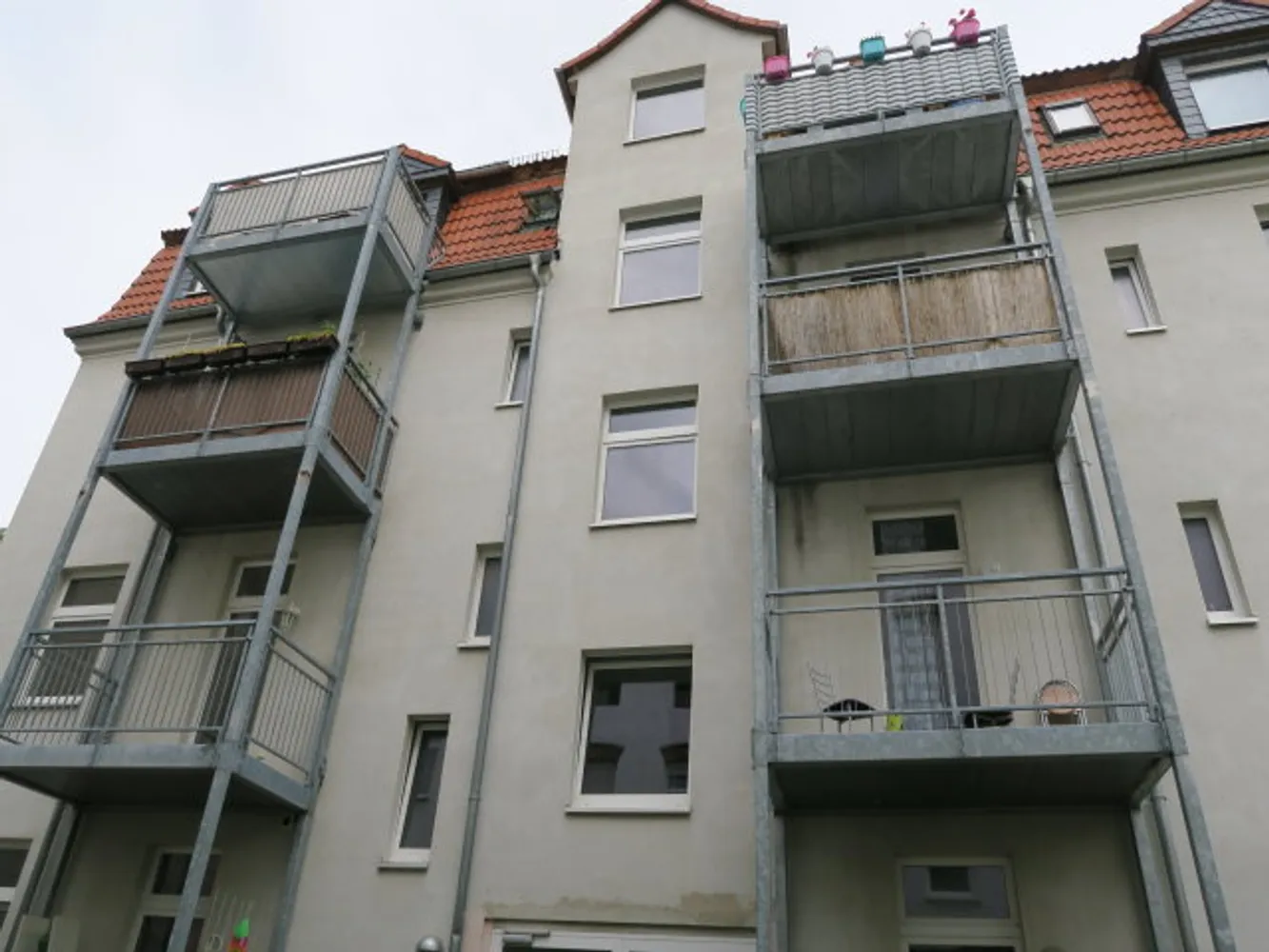4 Zimmer Wohnung mit 82 m² in Halle (Saale) – Bild 2
