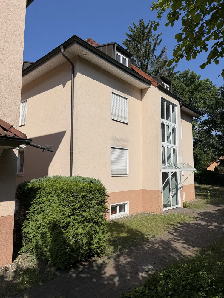 4 Zimmer Wohnung mit 106 m² in Berlin – Bild 2