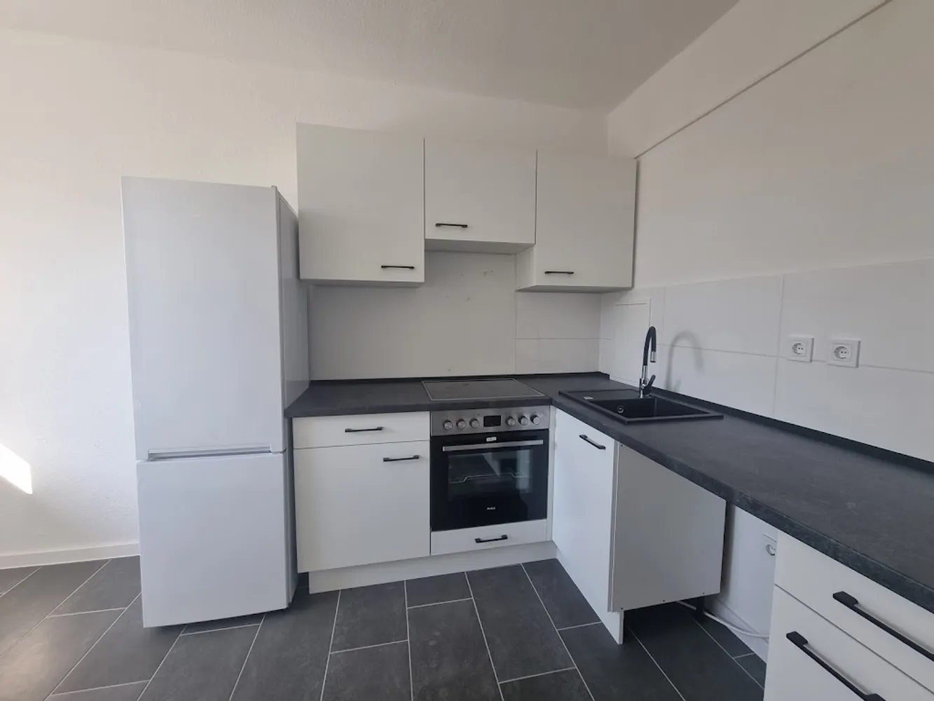 4 Zimmer Wohnung mit 82 m² in Magdeburg – Bild 1