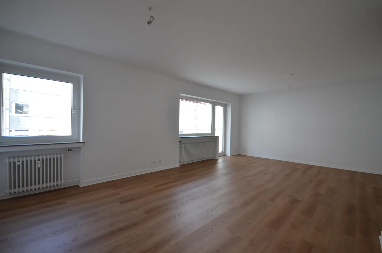 2 Zimmer Wohnung mit 83 m² in Düsseldorf – Bild 3