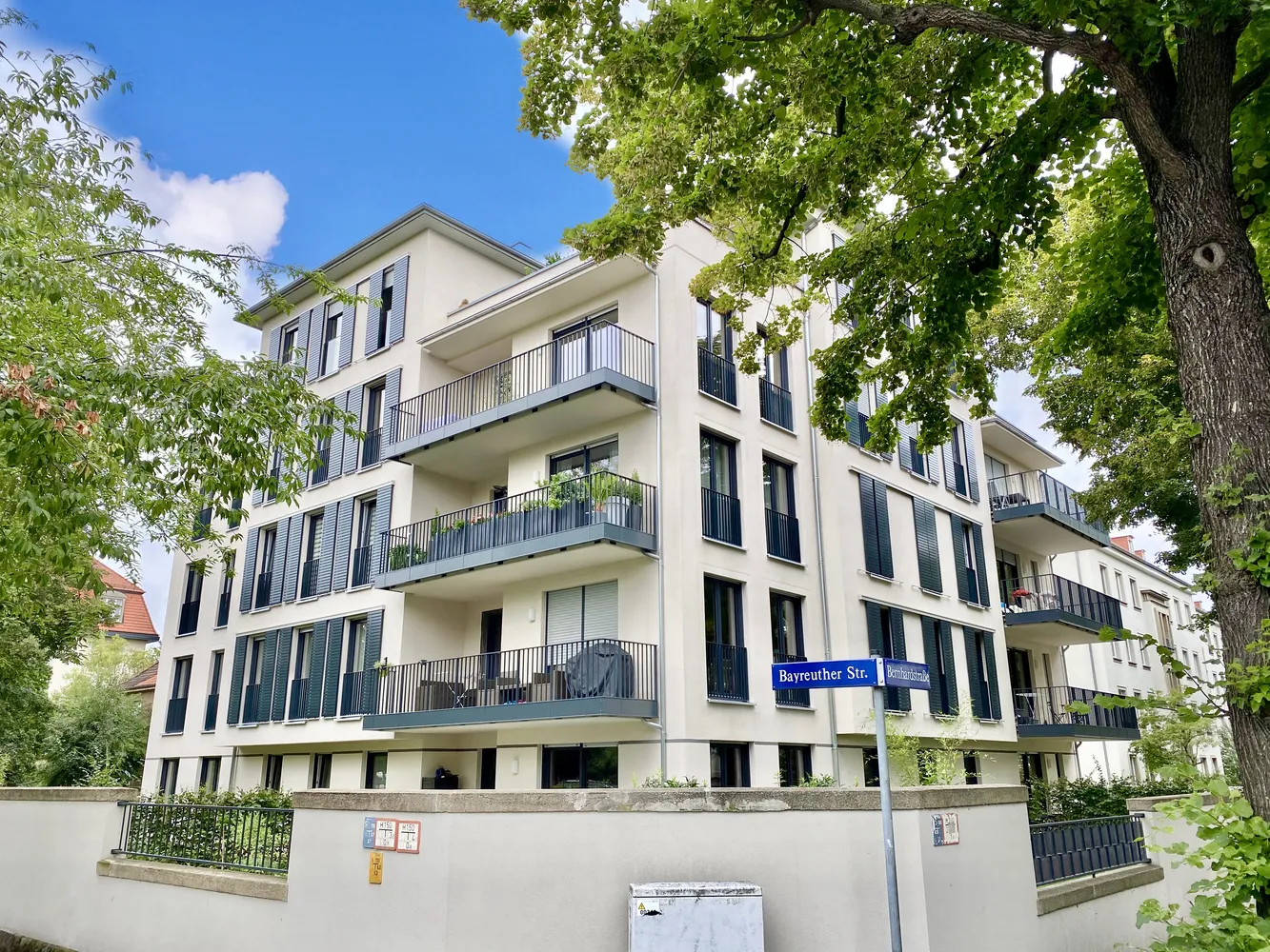 4 Zimmer Wohnung mit 141 m² in Dresden – Bild 1