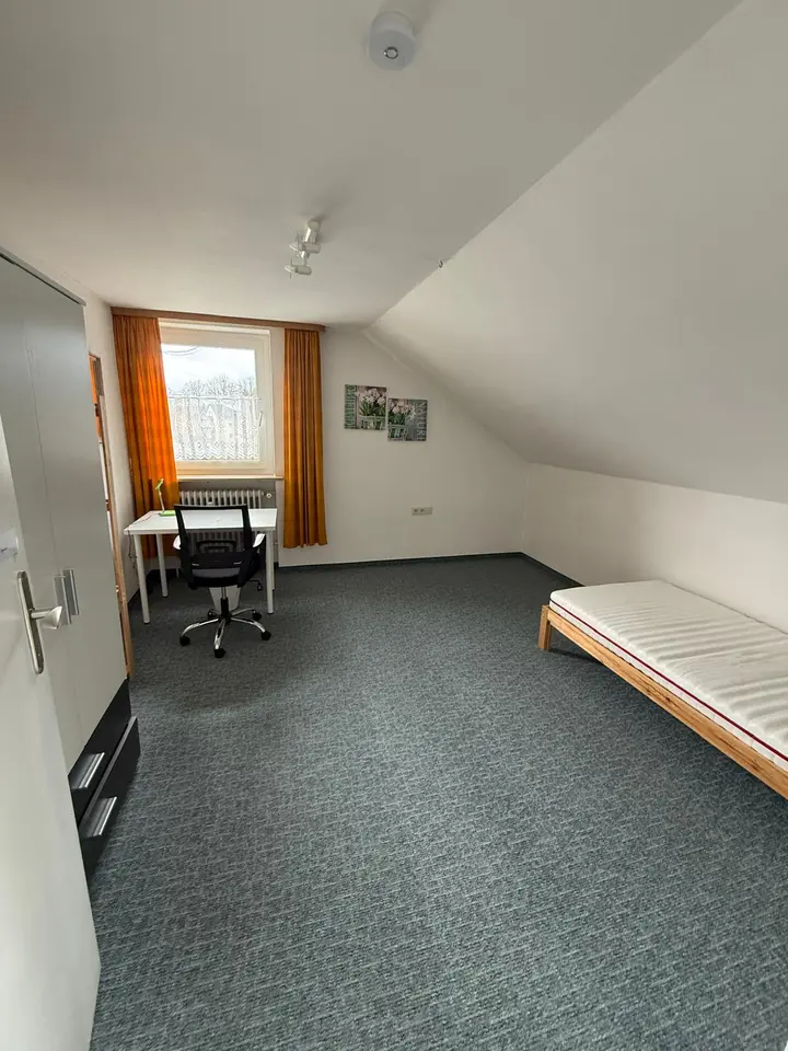 4 Zimmer Wohnung mit 103 m² in Hof – Bild 2