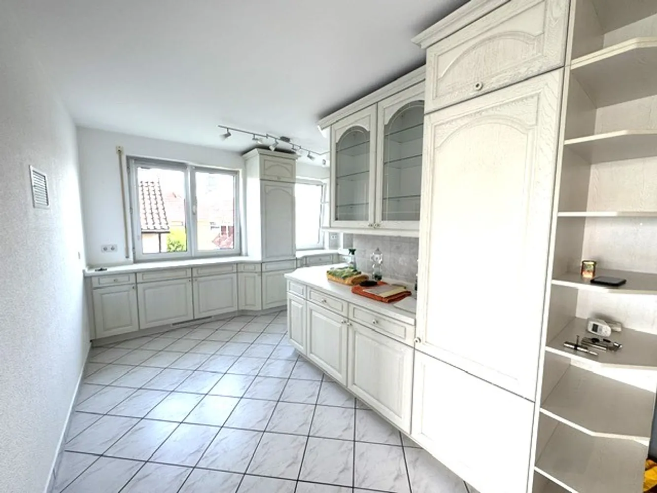 4 Zimmer Wohnung mit 130 m² in Frankfurt am Main – Bild 4