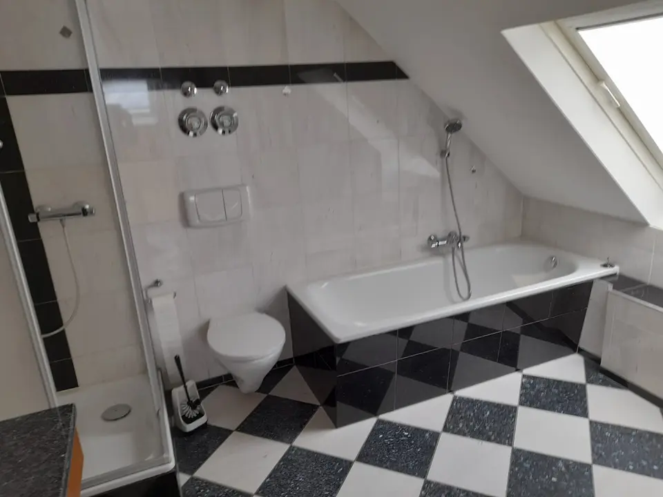 4 Zimmer Wohnung mit 150 m² in Miltenberg – Bild 5