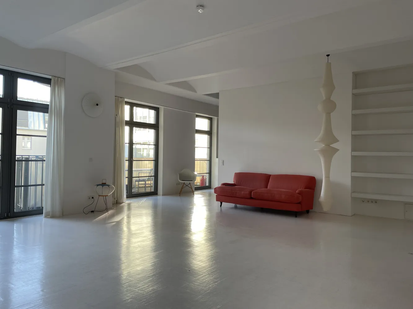 2 Zimmer Wohnung mit 120 m² in Berlin – Bild 1