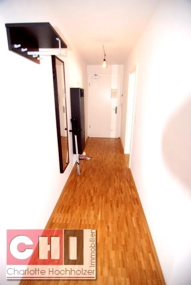 2 Zimmer Wohnung mit 100 m² in München – Bild 7