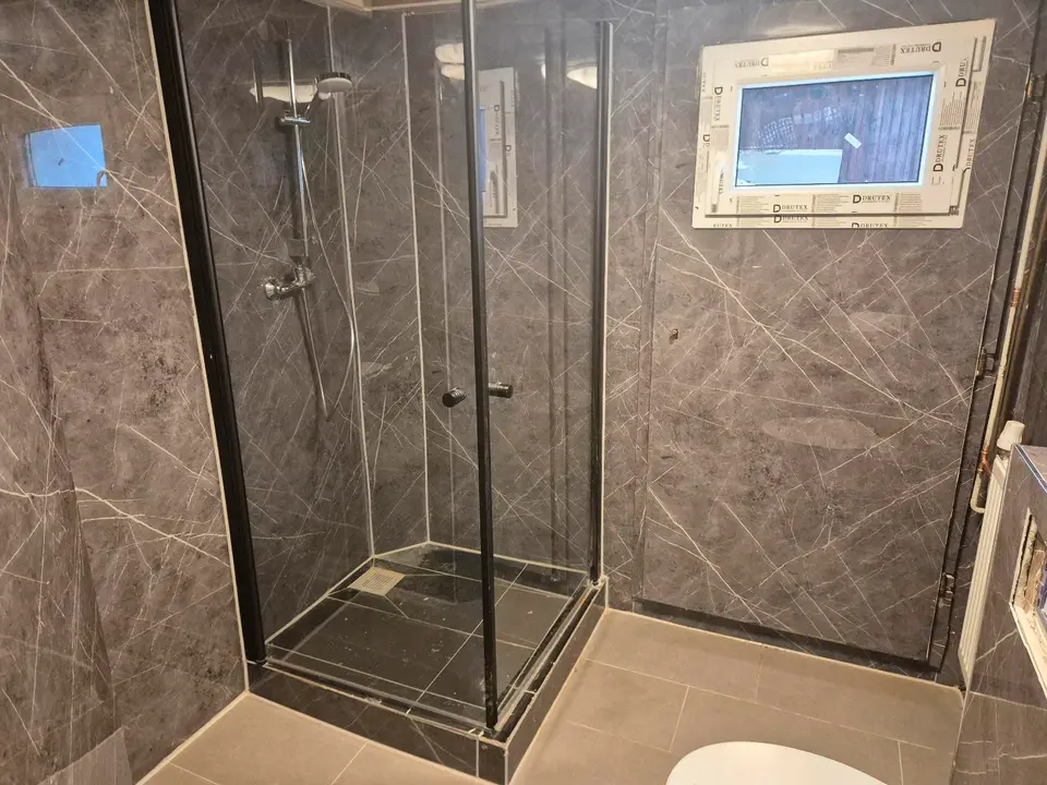 8 Zimmer Wohnung mit 150 m² in Bremen – Bild 4