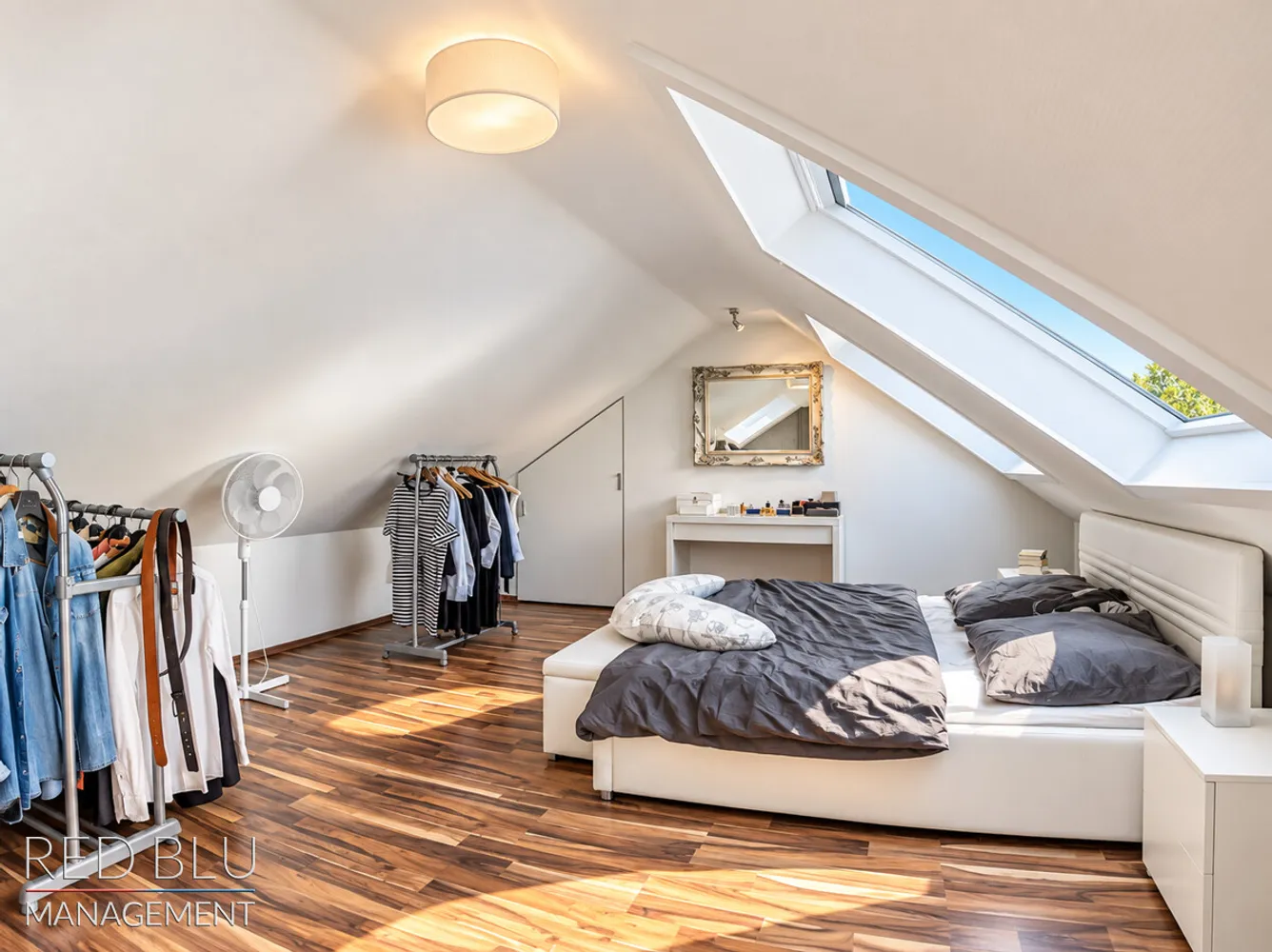 5 Zimmer Wohnung mit 100 m² in Stuttgart – Bild 9
