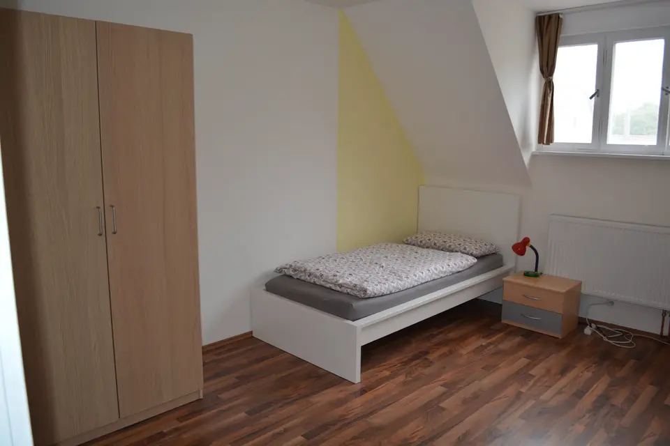 Shared room with 98 m² in Stuttgart – Photo 10