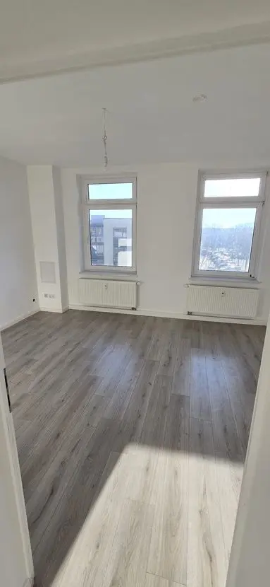4 Zimmer Wohnung mit 95 m² in Bitterfeld-Wolfen – Bild 1