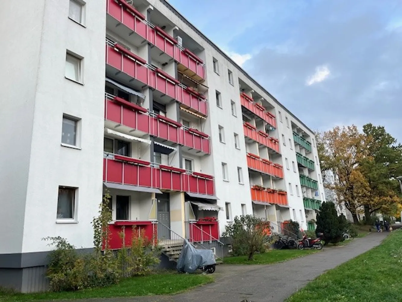 4 Zimmer Wohnung mit 72 m² in Schwerin – Bild 2