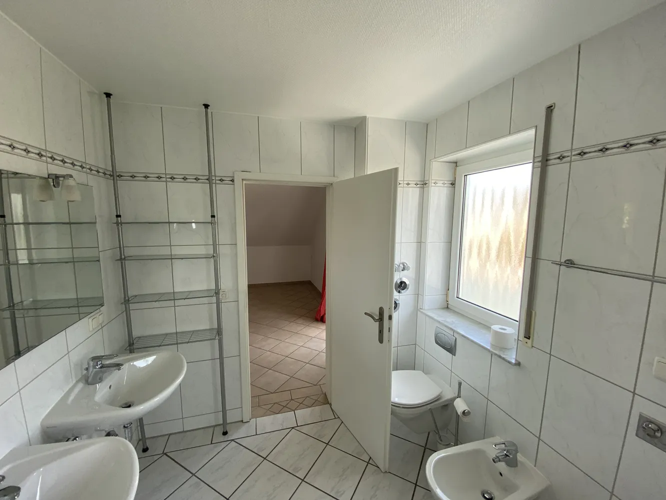 5 Zimmer Wohnung mit 150 m² in Wiesbaden – Bild 7