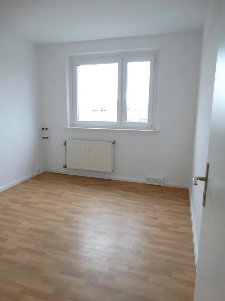 5 Zimmer Wohnung mit 108 m² in Weißenfels – Bild 1