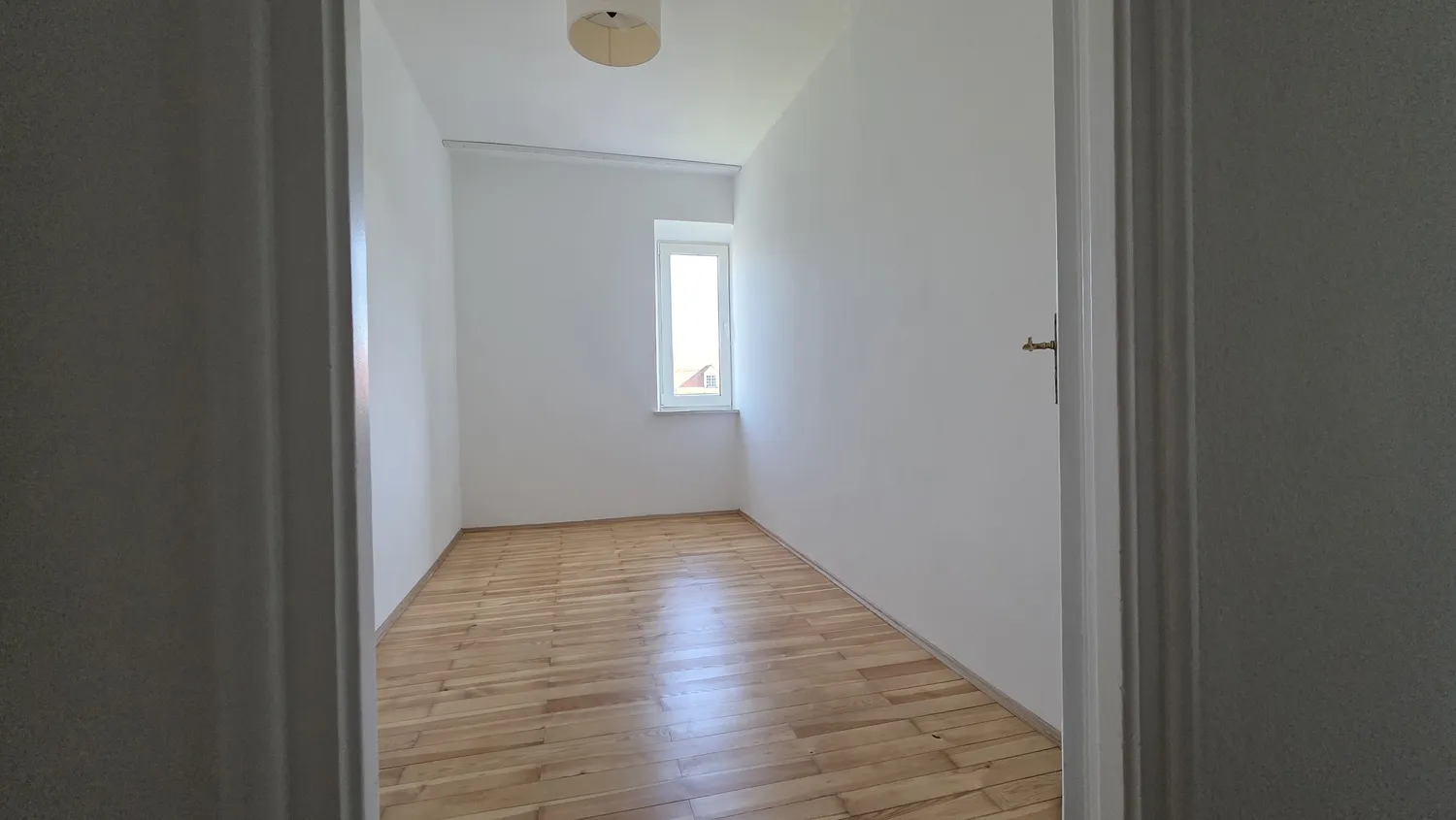 3 Zimmer Wohnung mit 93 m² in München – Bild 3