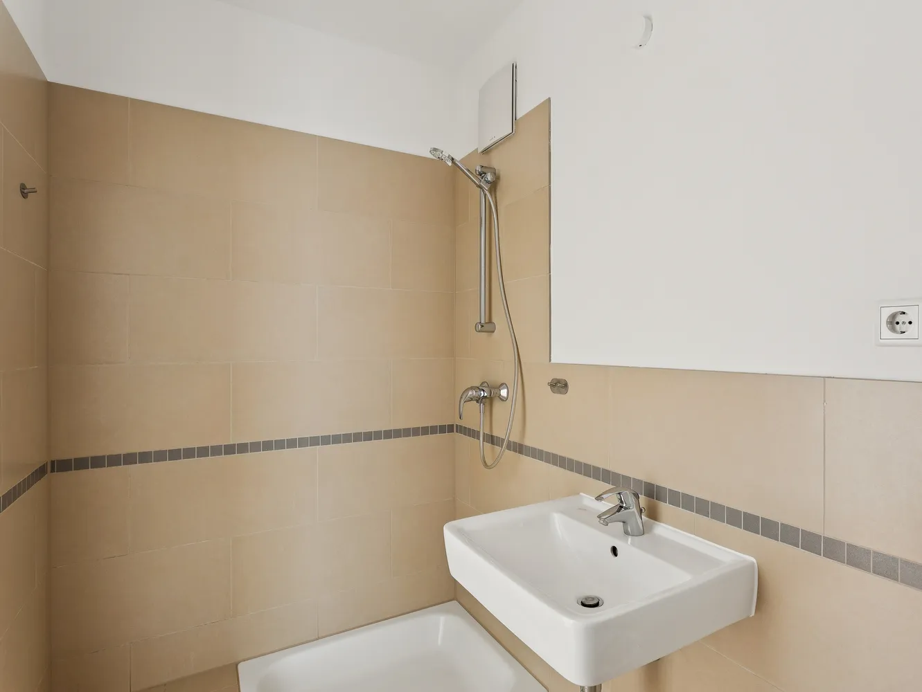 7 Zimmer Haus mit 203 m² in Berlin – Bild 2