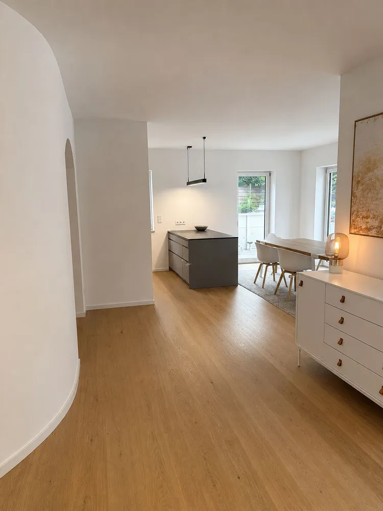 7 Zimmer Haus mit 200 m² in München – Bild 9