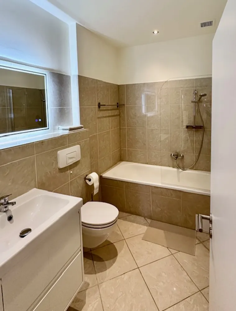 1 Zimmer Wohnung mit 60 m² in Berlin – Bild 4