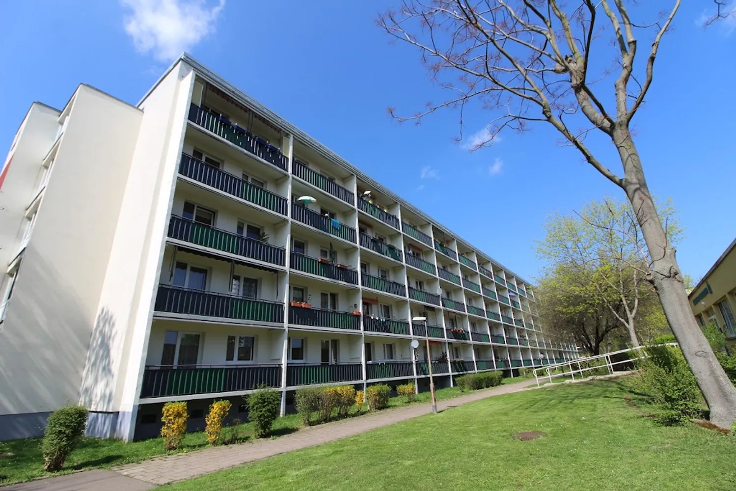 3 room apartment with 68 m² in Halle (Saale) – Photo 1