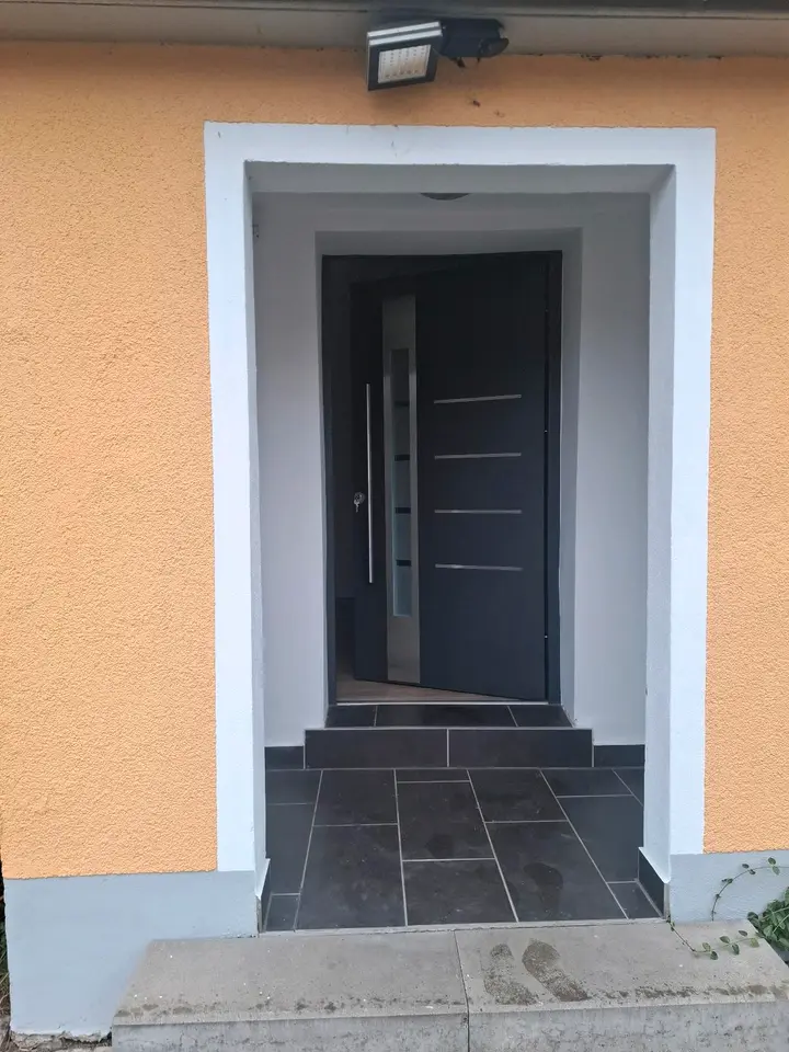 4 Zimmer Haus mit 140 m² in Altenburg – Bild 1
