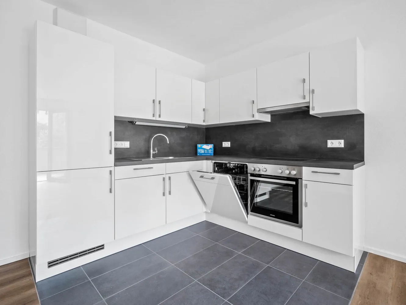 2 Zimmer Wohnung mit 69 m² in Dresden – Bild 4