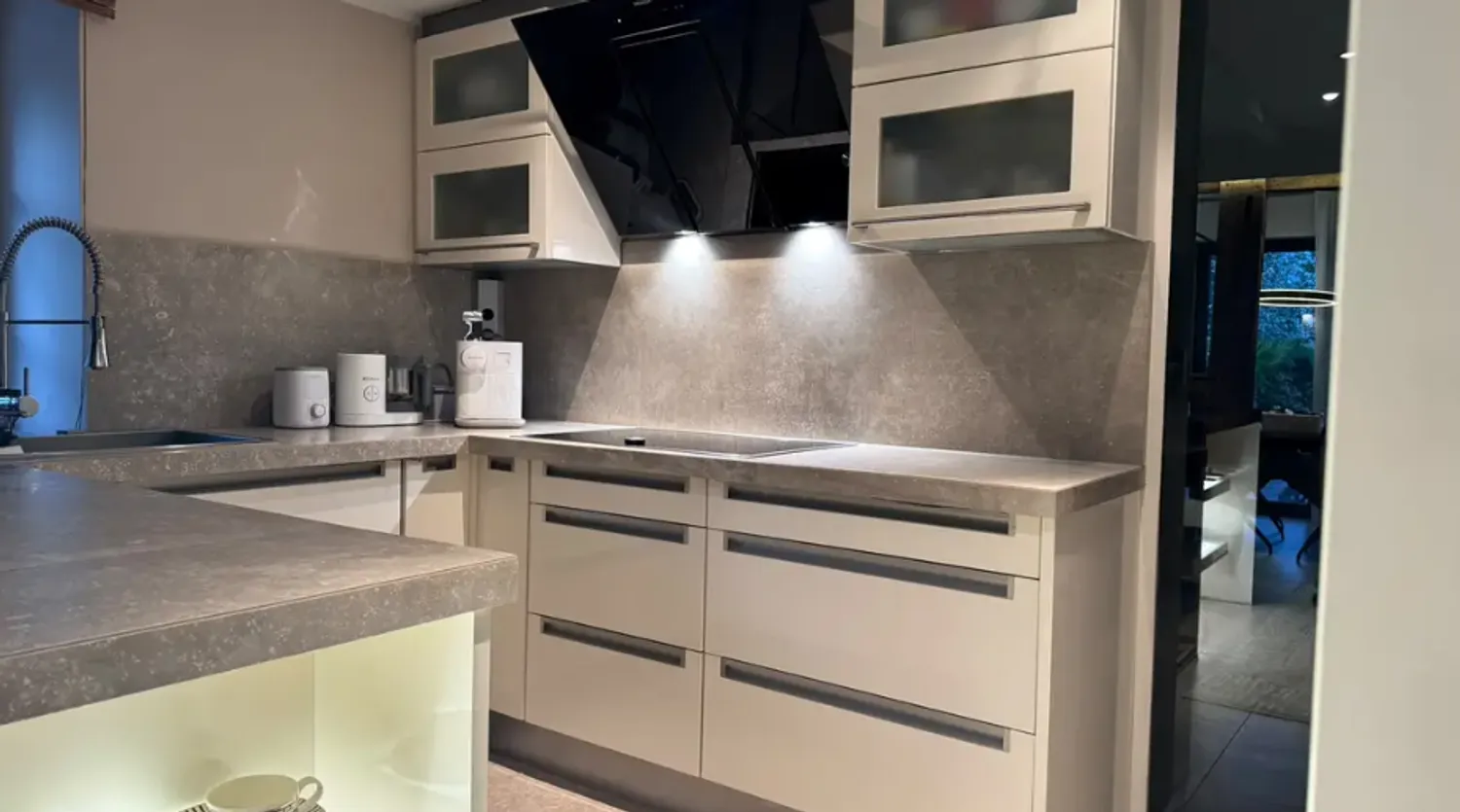 2 Zimmer Wohnung mit 170 m² in Düsseldorf – Bild 5