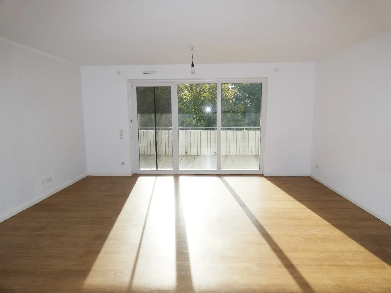 4 Zimmer Wohnung mit 105 m² in Leverkusen – Bild 2