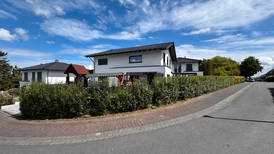 7 room house with 200 m² in Königswinter – Photo 3
