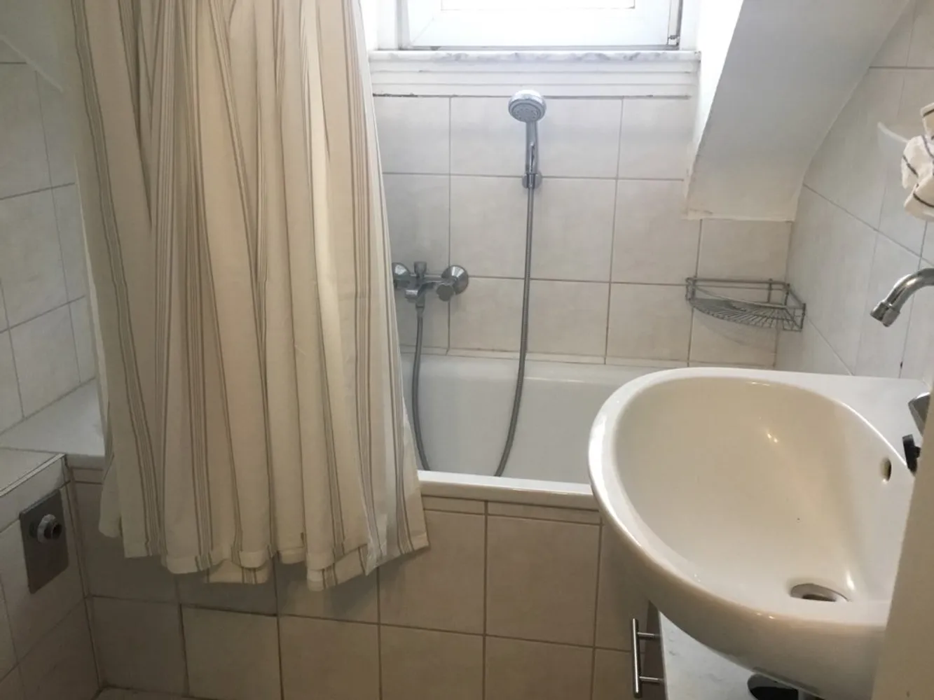 1 Zimmer Wohnung mit 14 m² in Frankfurt am Main – Bild 2