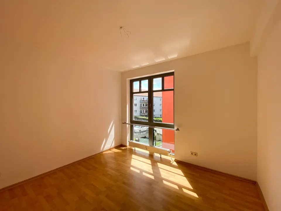 4 Zimmer Wohnung mit 110 m² in Weißenfels – Bild 8