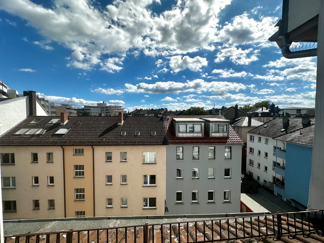 2 room apartment with 50 m² in Frankfurt am Main – Photo 3
