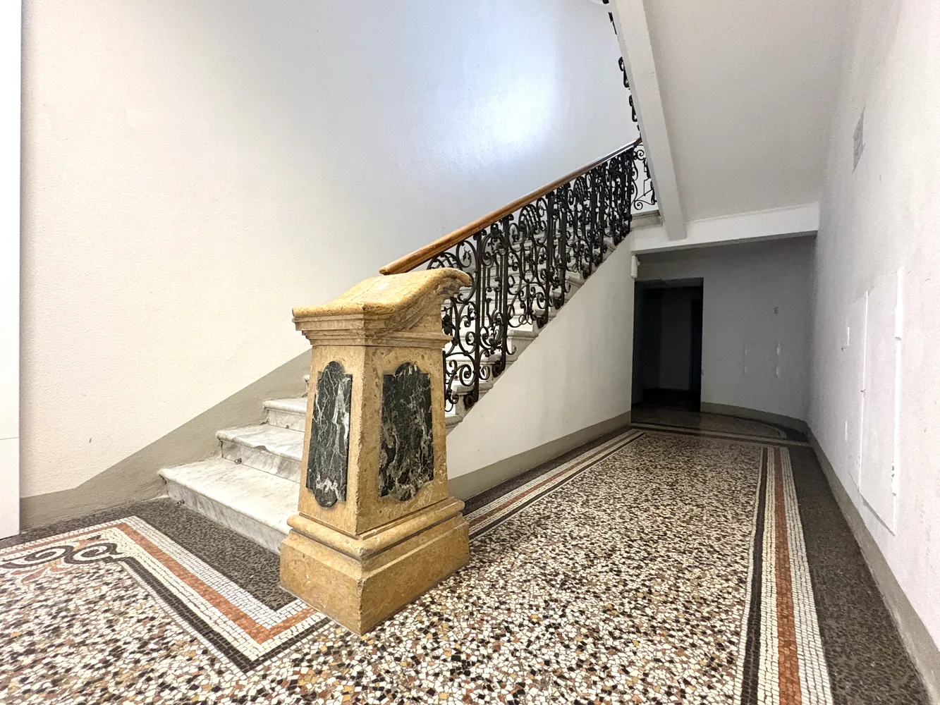 1 room apartment with 64 m² in Augsburg – Photo 4