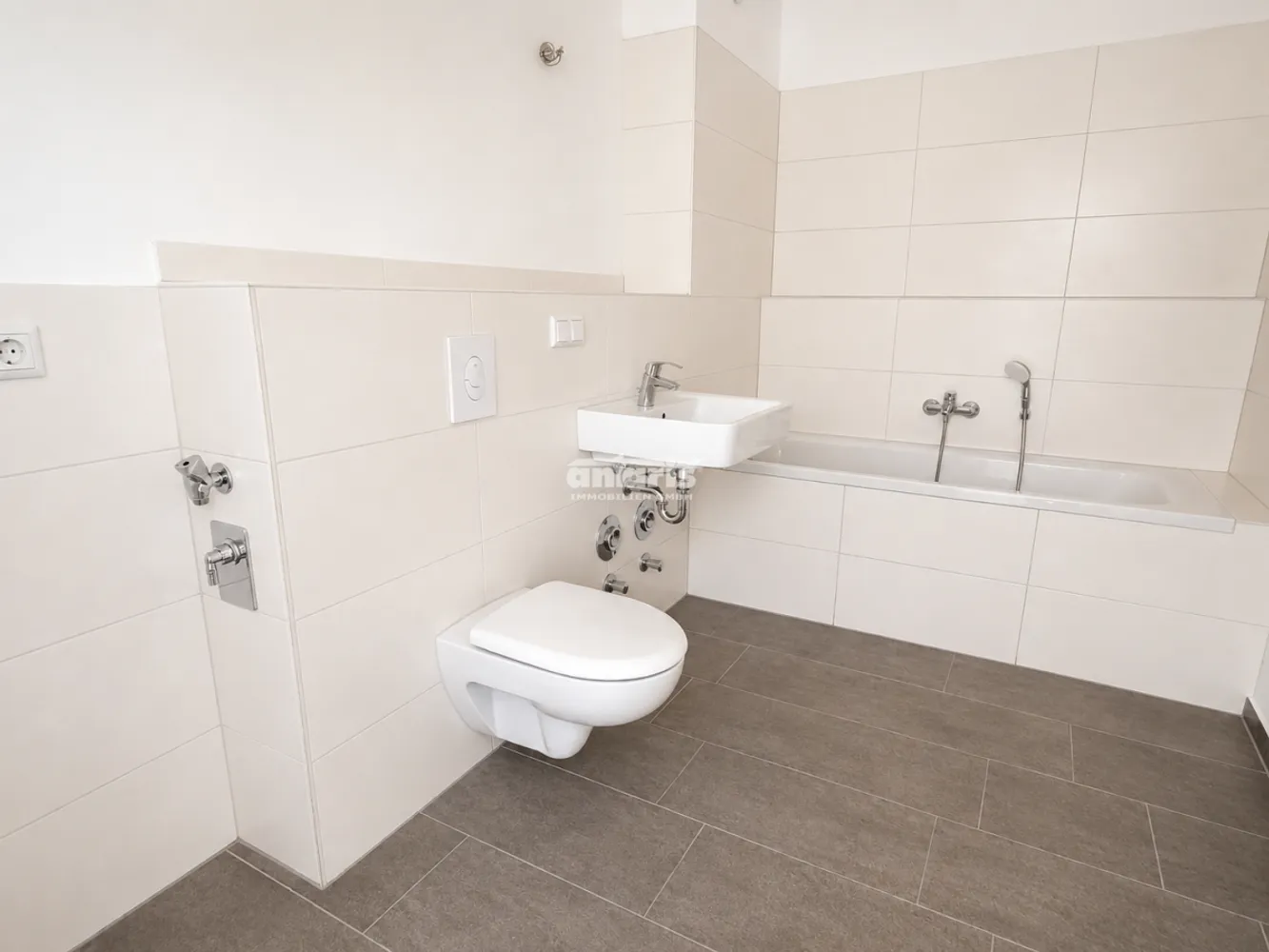 3 Zimmer Wohnung mit 83 m² in Erfurt – Bild 3