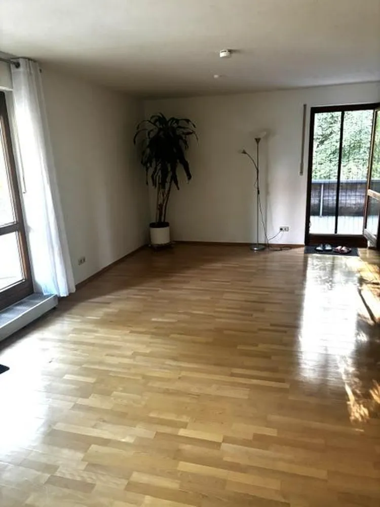 2 Zimmer Wohnung mit 77 m² in München – Bild 3