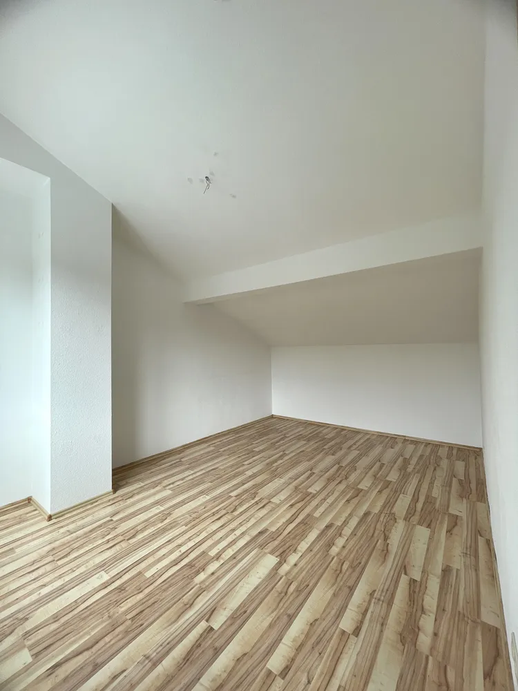 2 Zimmer Wohnung mit 76 m² in Erfurt – Bild 1