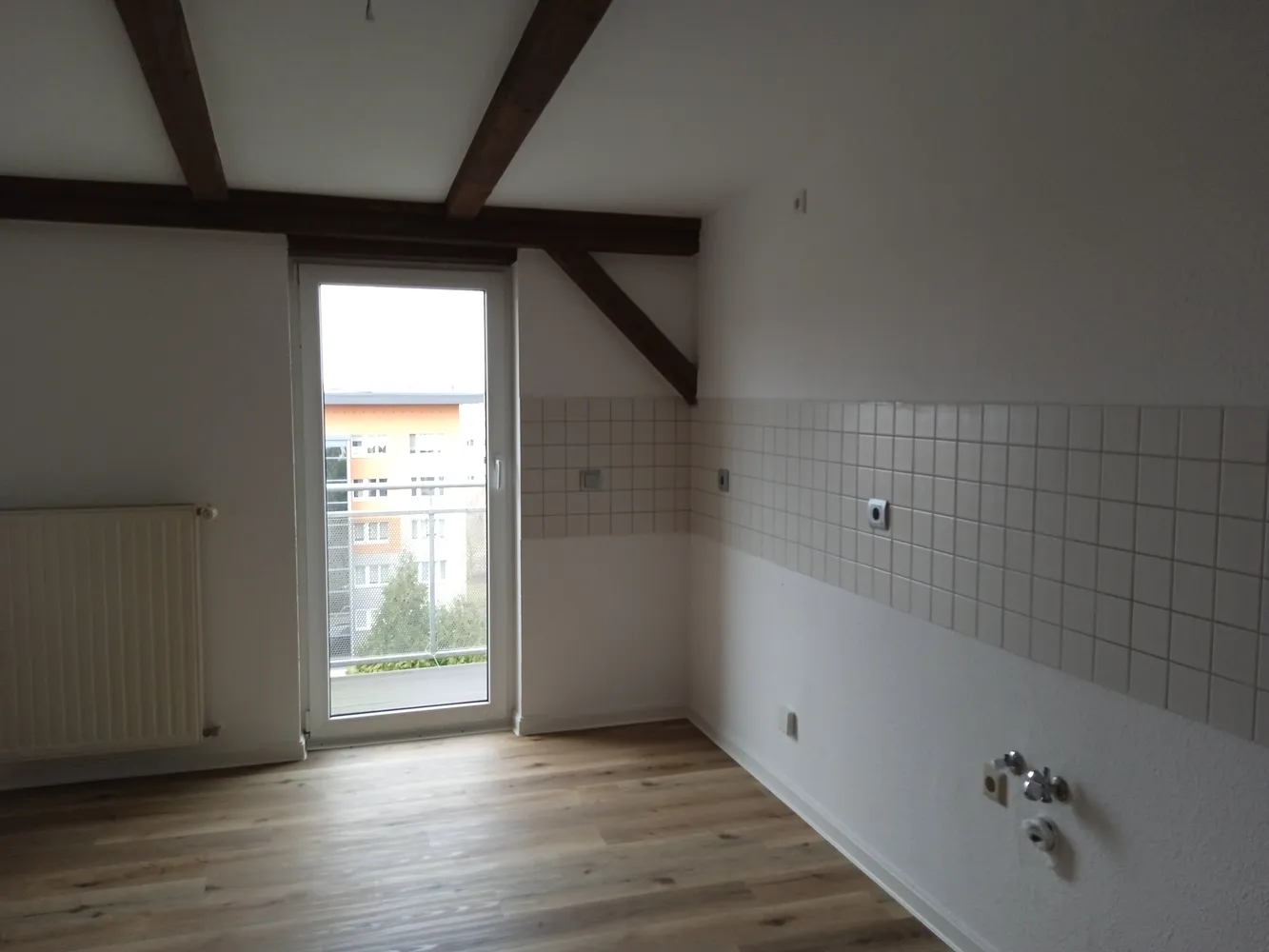 3 Zimmer Wohnung mit 90 m² in Magdeburg – Bild 2