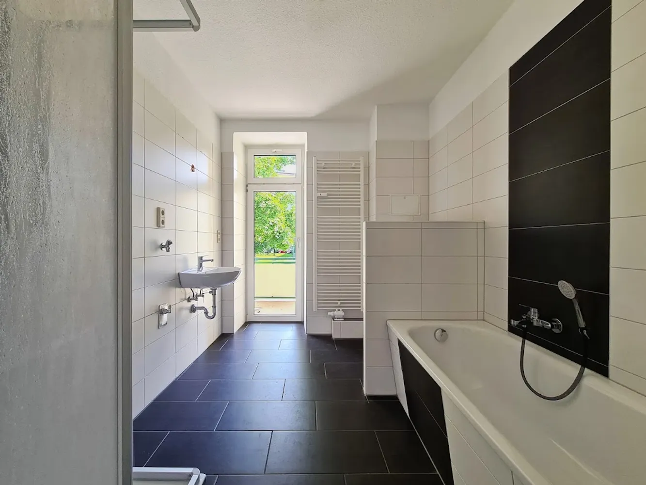 2 room apartment with 60 m² in Chemnitz – Photo 1