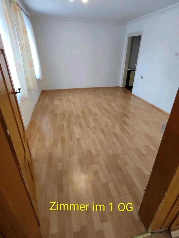 7 Zimmer Haus mit 150 m² in Metzingen – Bild 2