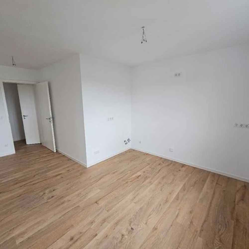 5 Zimmer Wohnung mit 128 m² in Dresden – Bild 4