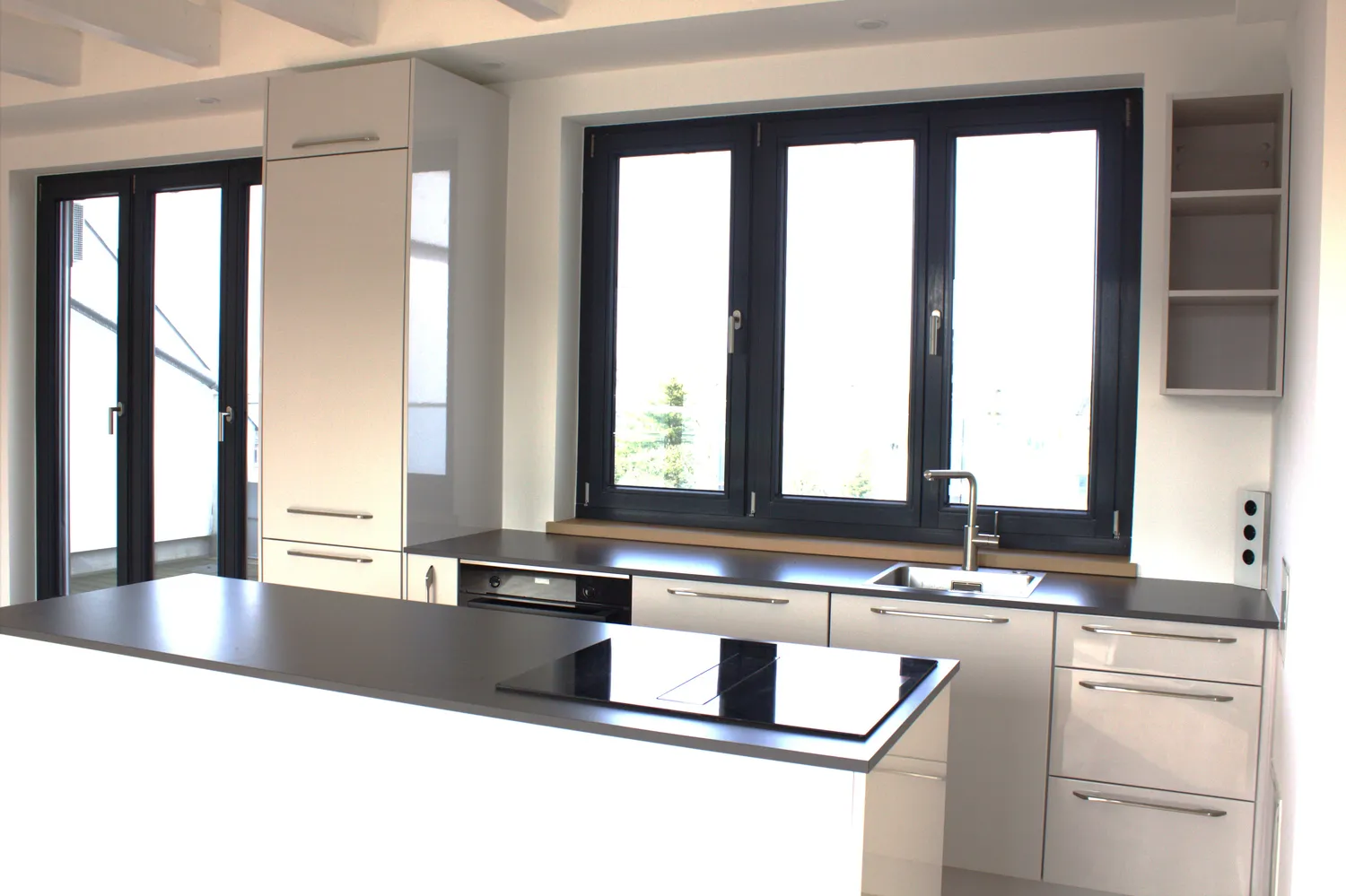 4 Zimmer Wohnung mit 135 m² in Düsseldorf – Bild 3