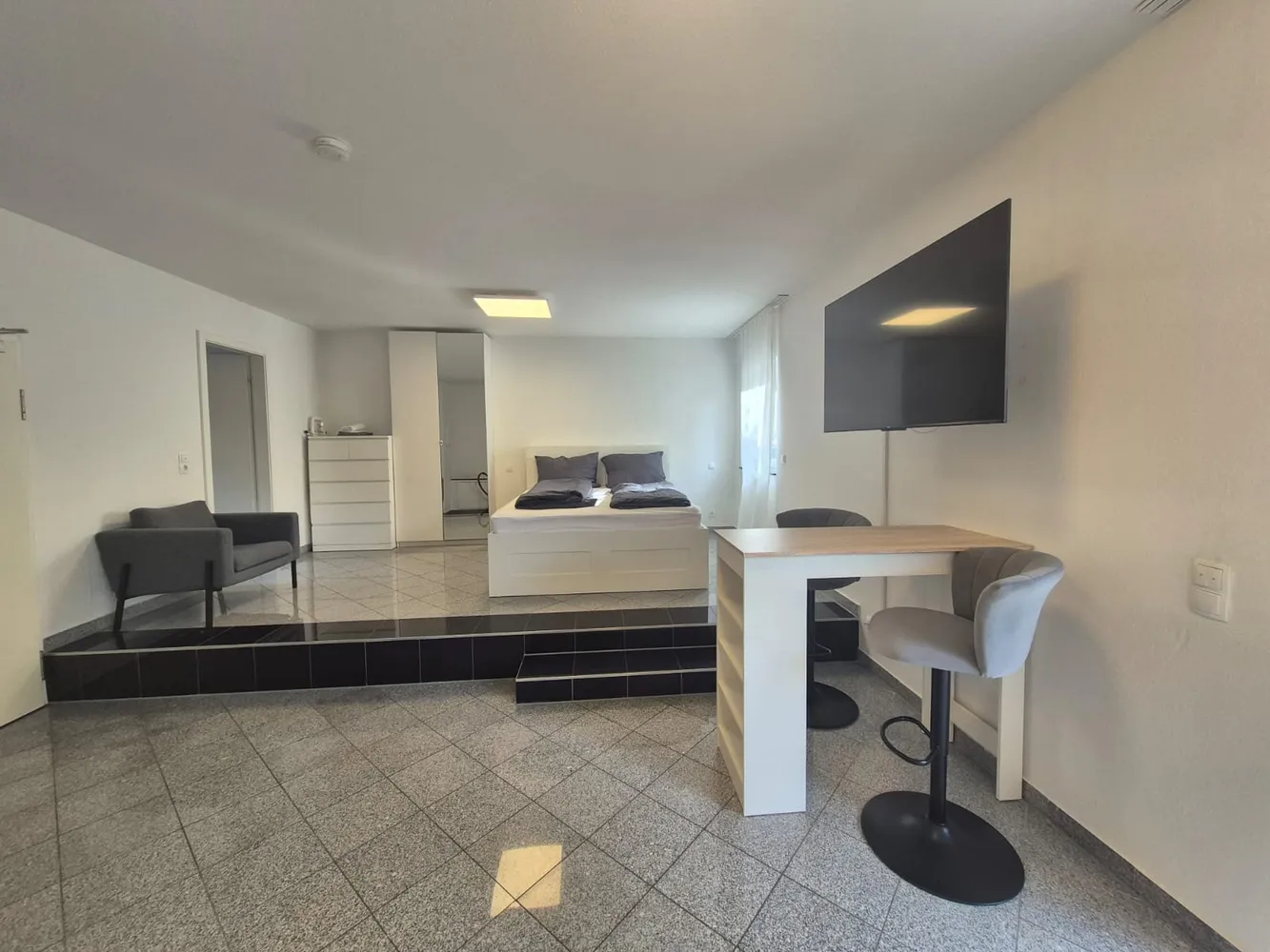 1 Zimmer Wohnung mit 54 m² in Frankfurt am Main – Bild 1