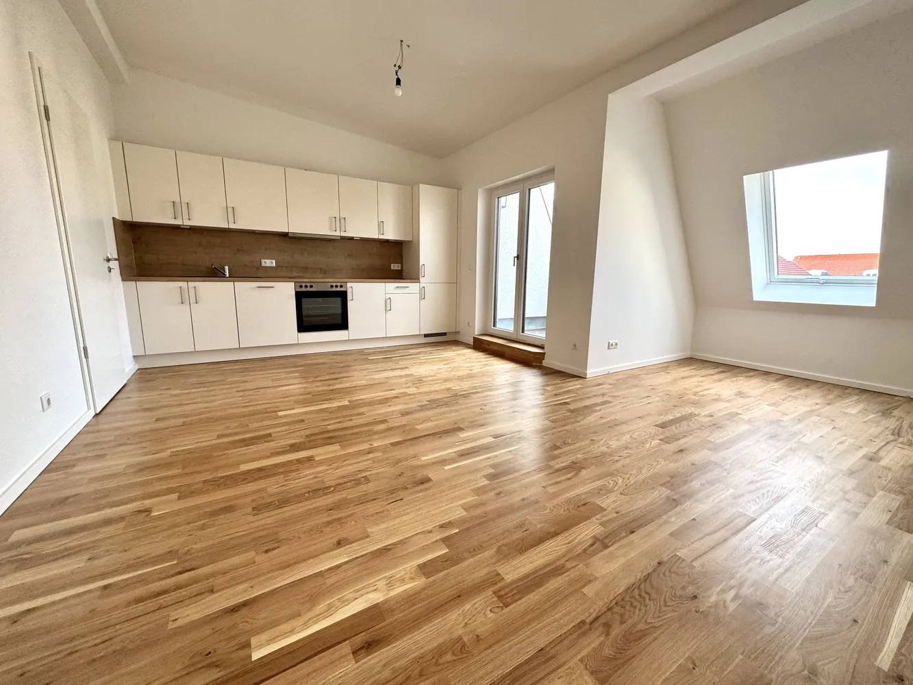 5 Zimmer Wohnung mit 105 m² in Leipzig – Bild 1