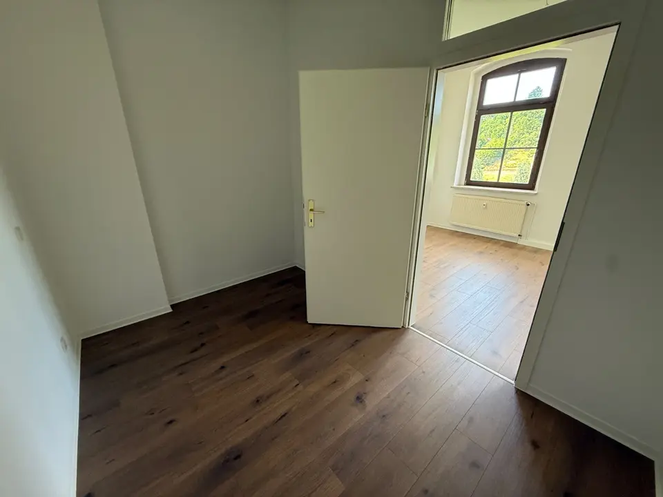 5 Zimmer Wohnung mit 90 m² in Greiz – Bild 4