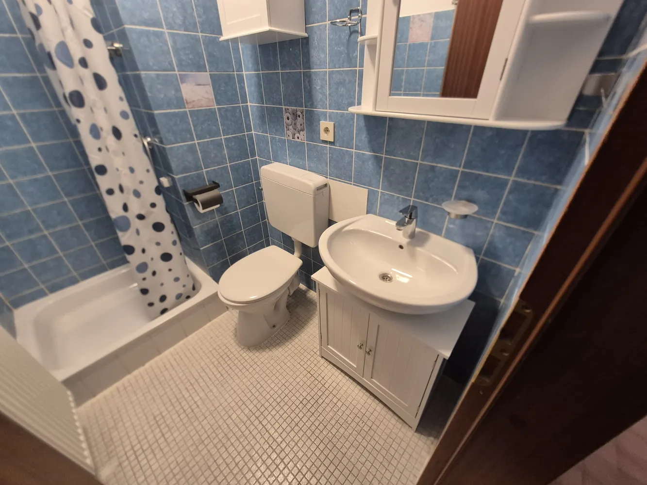 1 room apartment with 30 m² in Augsburg – Photo 6